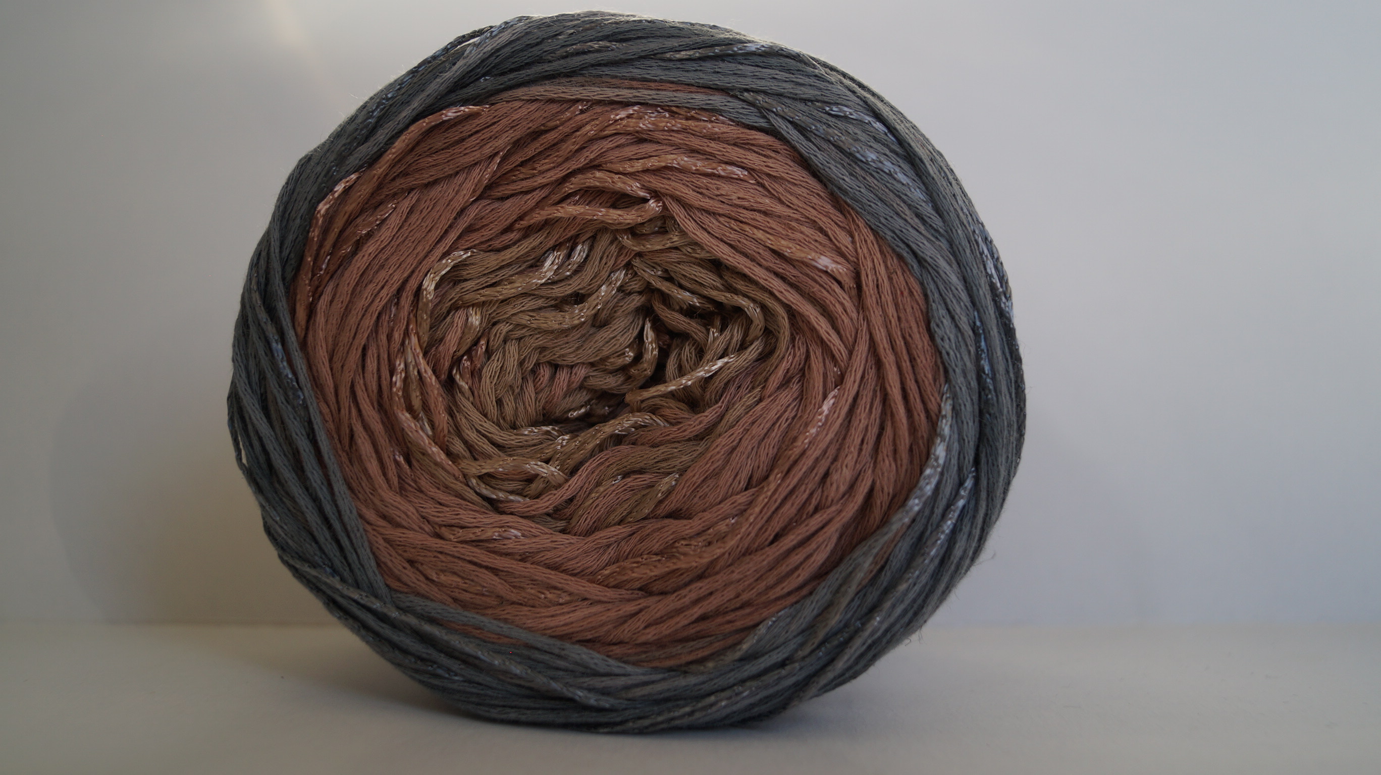Lang Yarns Bloom