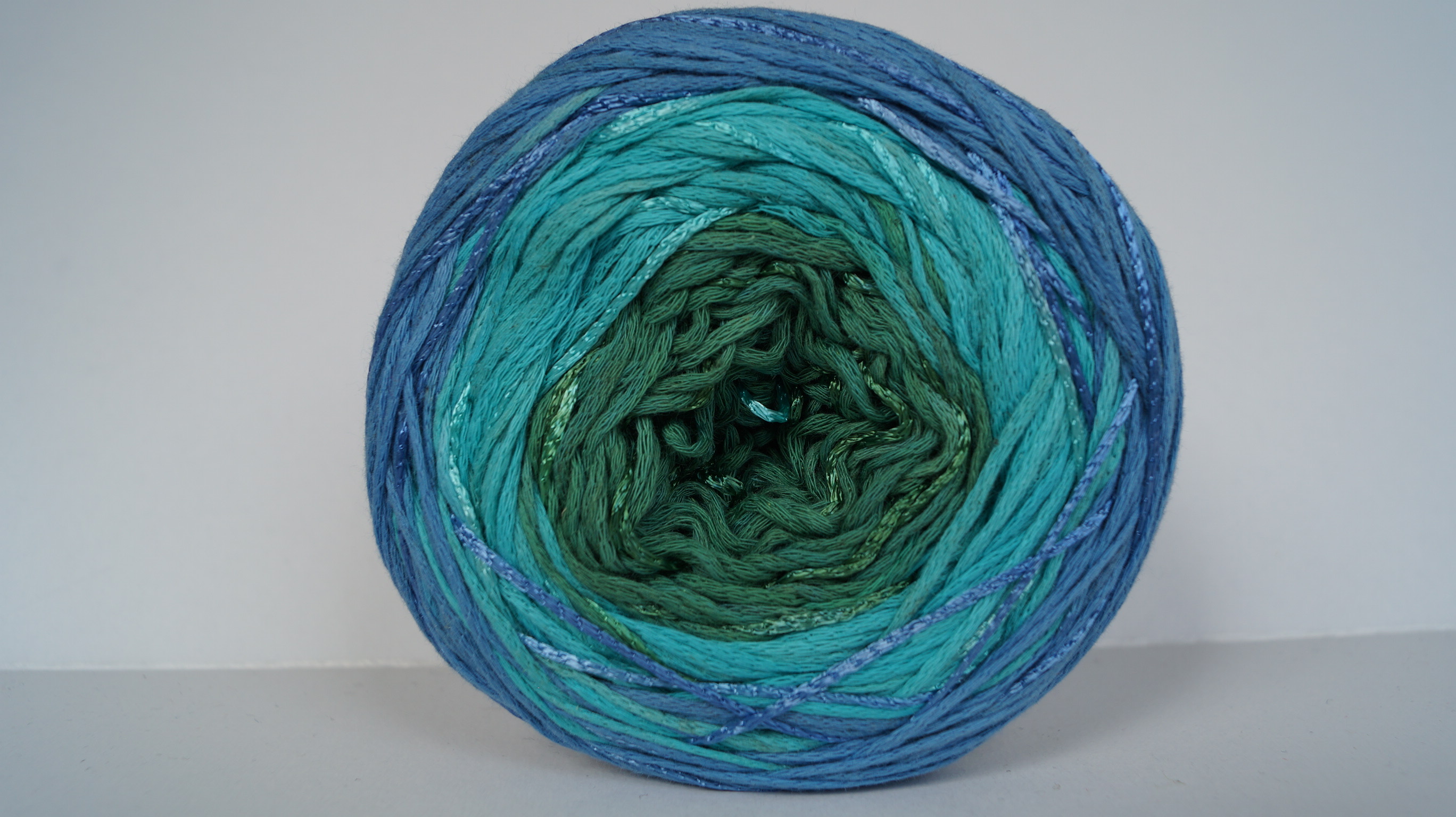 Lang Yarns Bloom