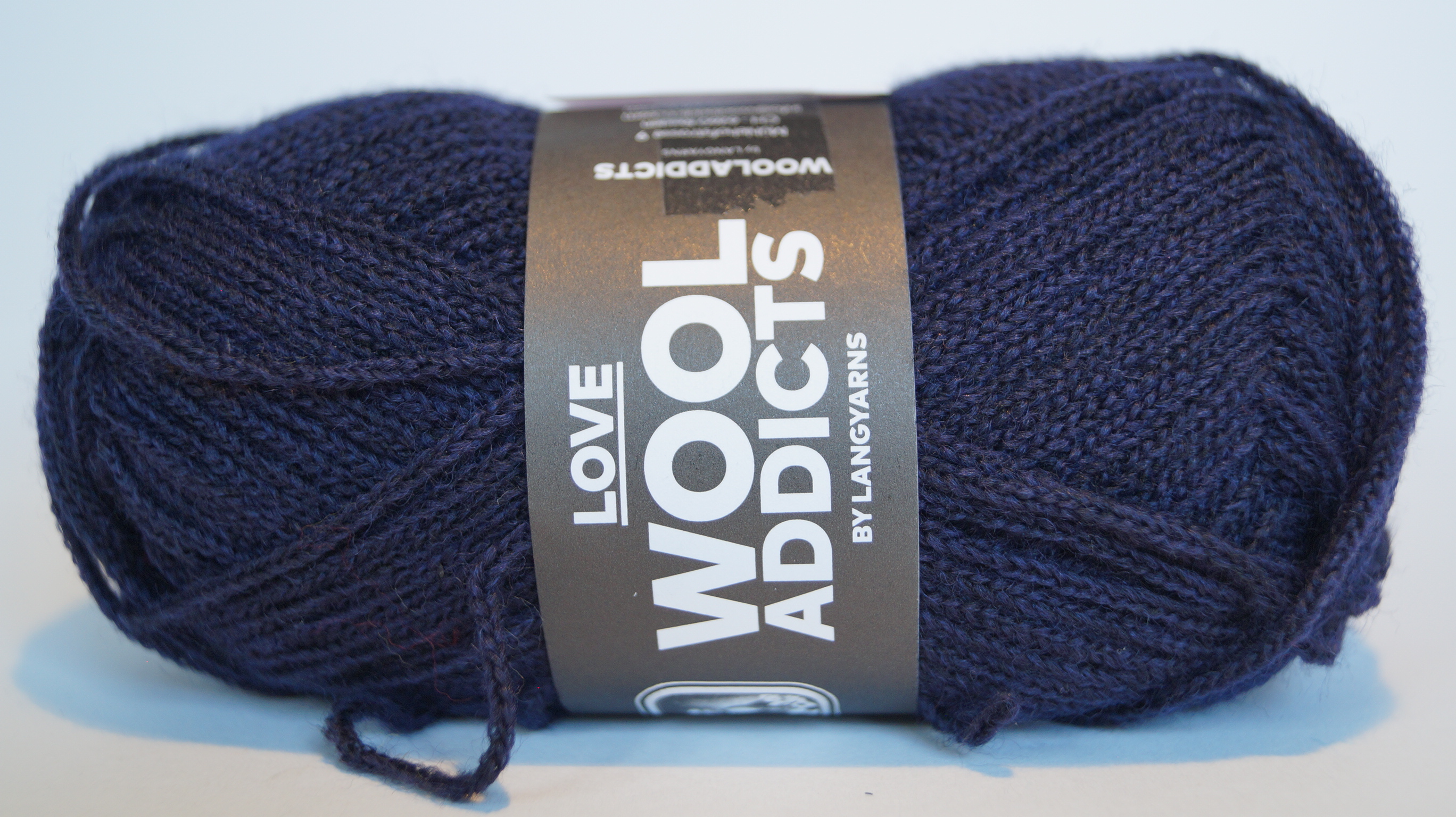 Lang Yarns Love wool addicts