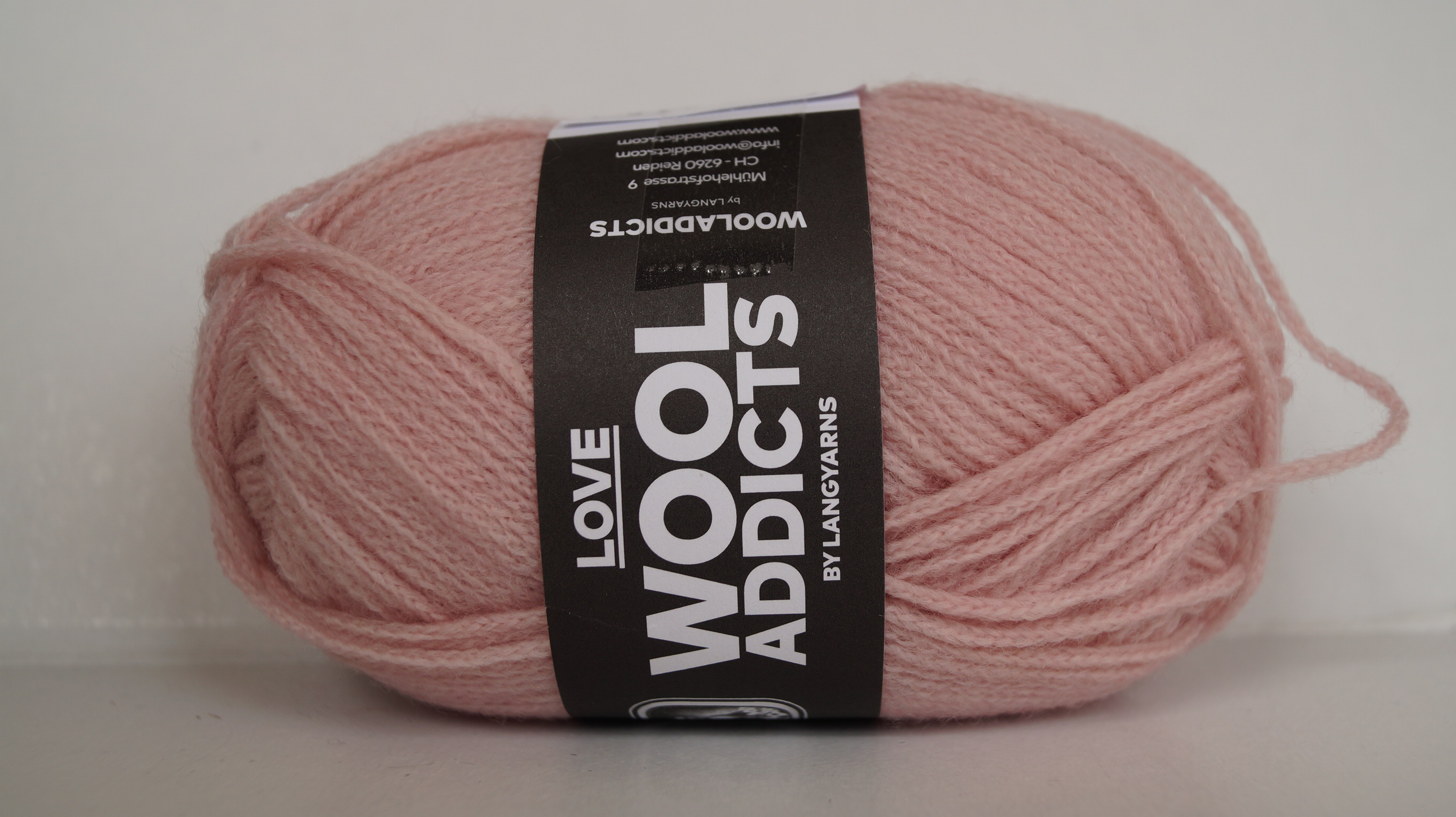 Lang Yarns Love wool addicts