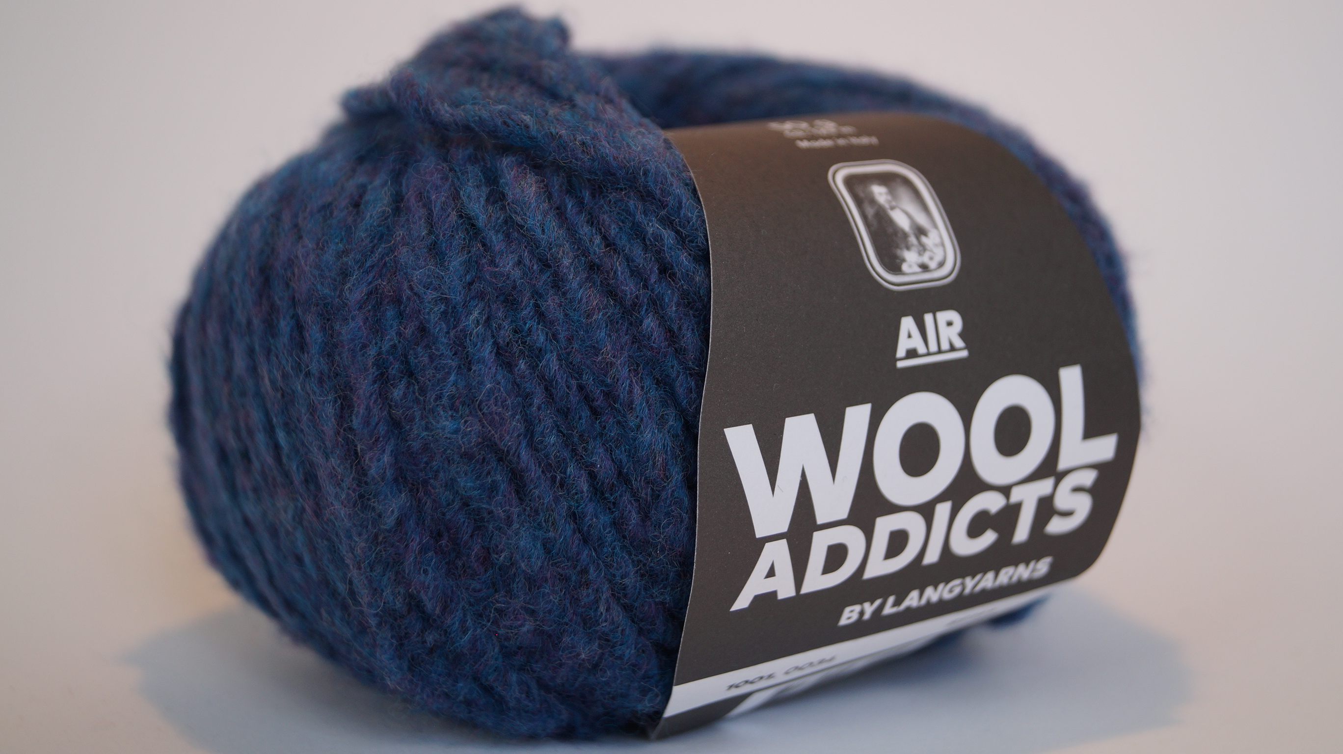 Lang Yarns AIR wool addicts
