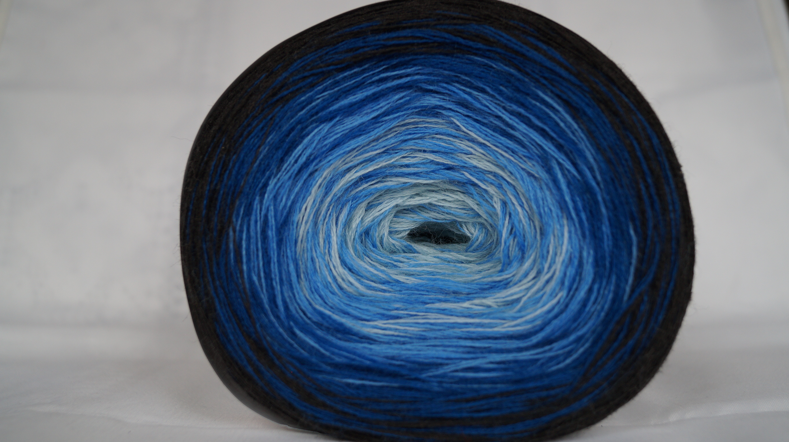 Bobbel Regenbogen Merino 200g Farbe 204