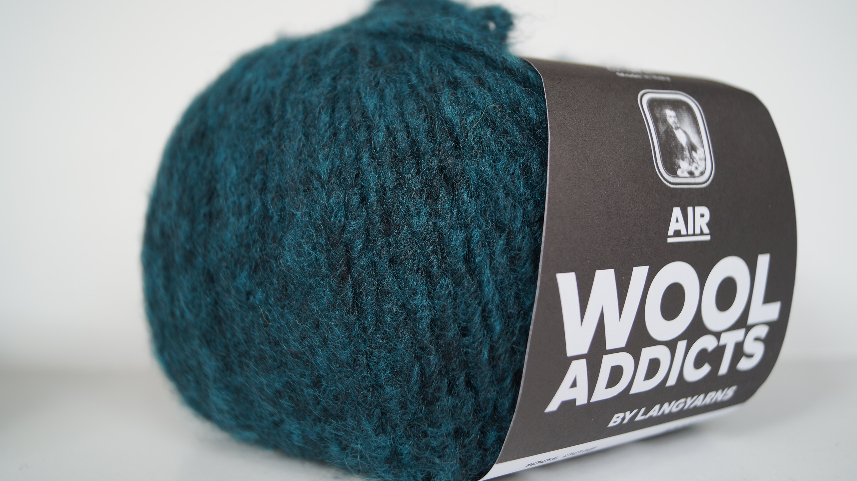 Lang Yarns AIR wool addicts